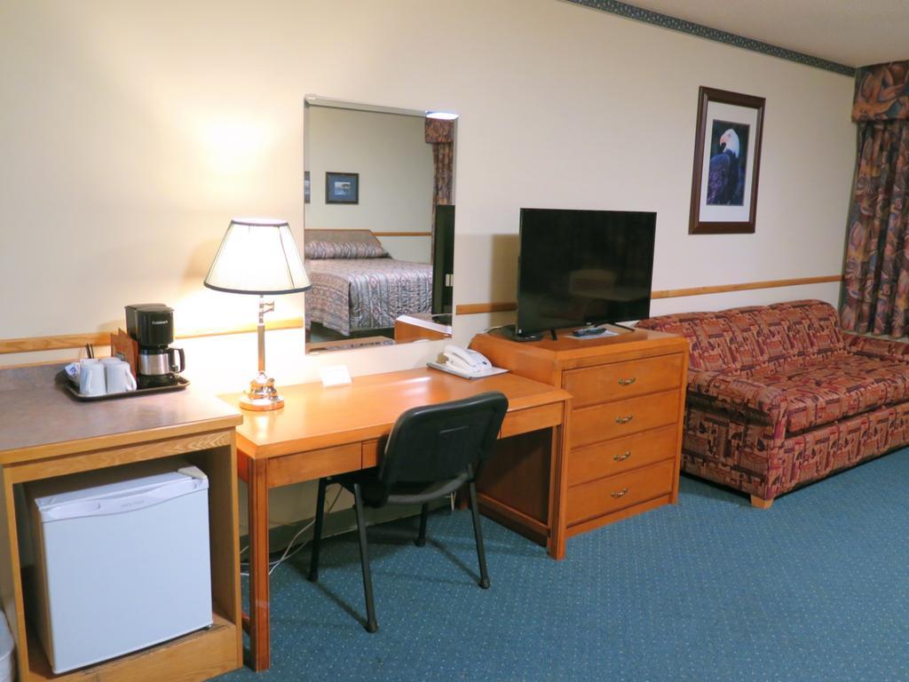 Town Centre Inn Campbell River Room photo